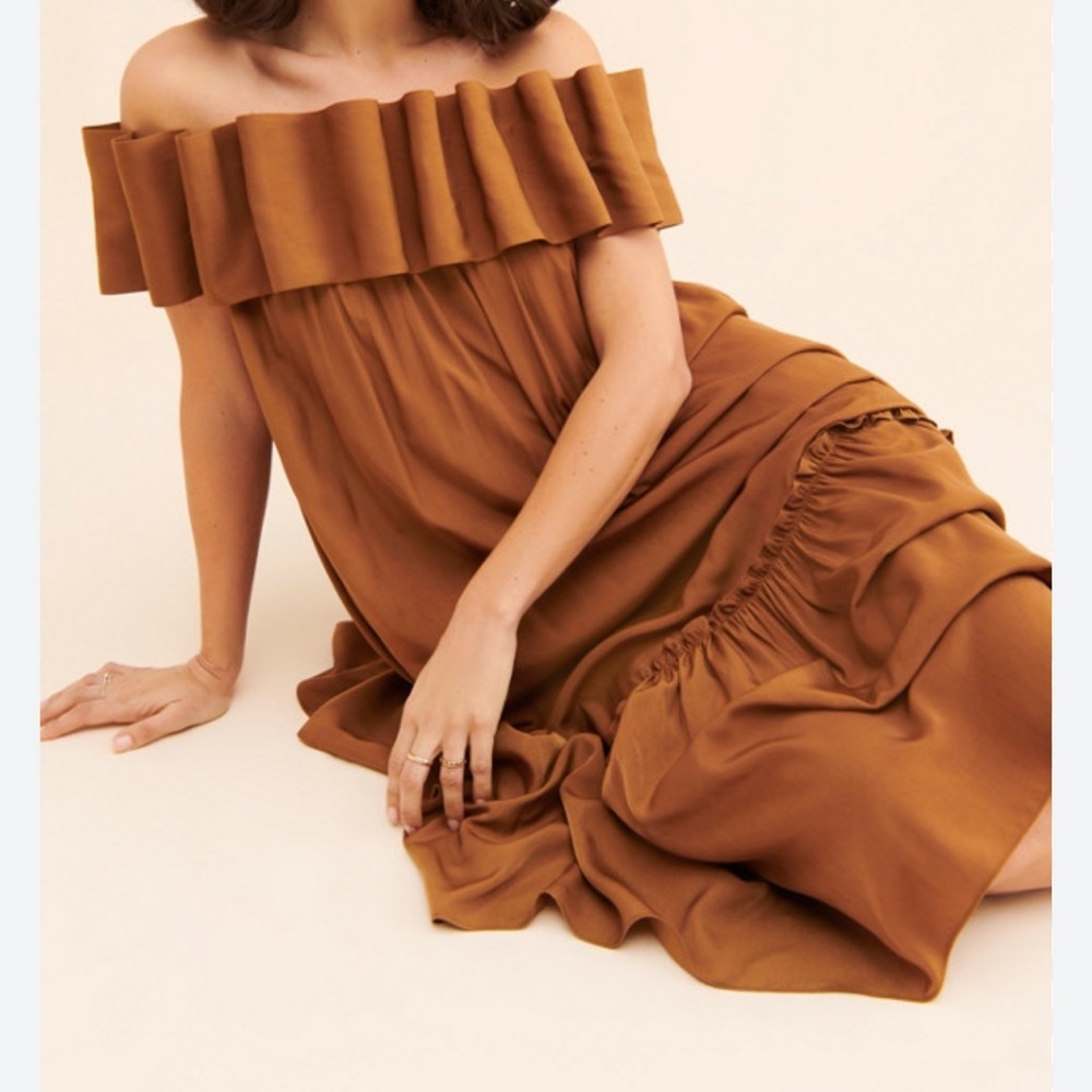 Mare Mare Off-The-Shoulder Structured Pleated Top… - image 1